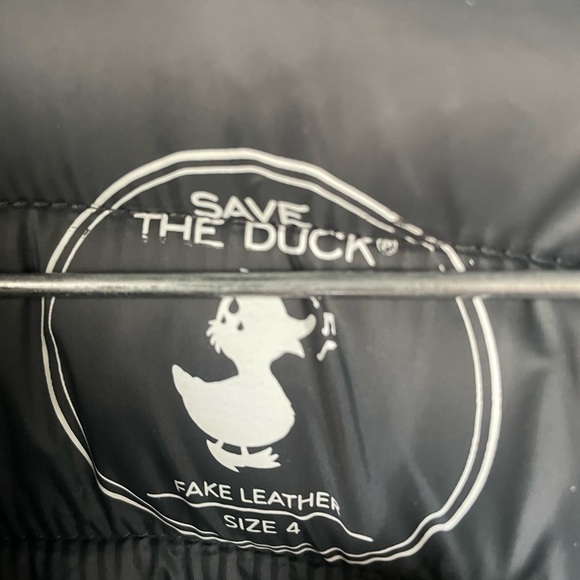 Save The Duck, size 4 women’s, black hooded zip up synthetic leather puffer EUC - Picture 2 of 10